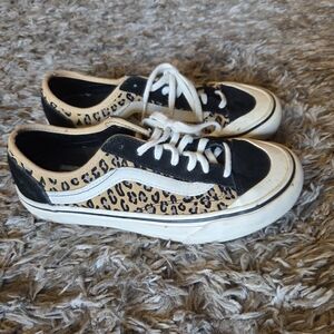 Vans Women's Leopard Print Sneakers - Black and Tan Size 7